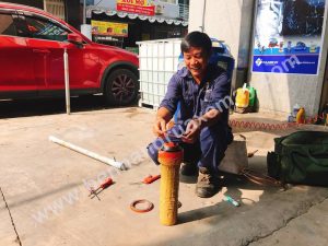 Hướng dẫn sử dụng ben nâng rửa xe máy đúng cách